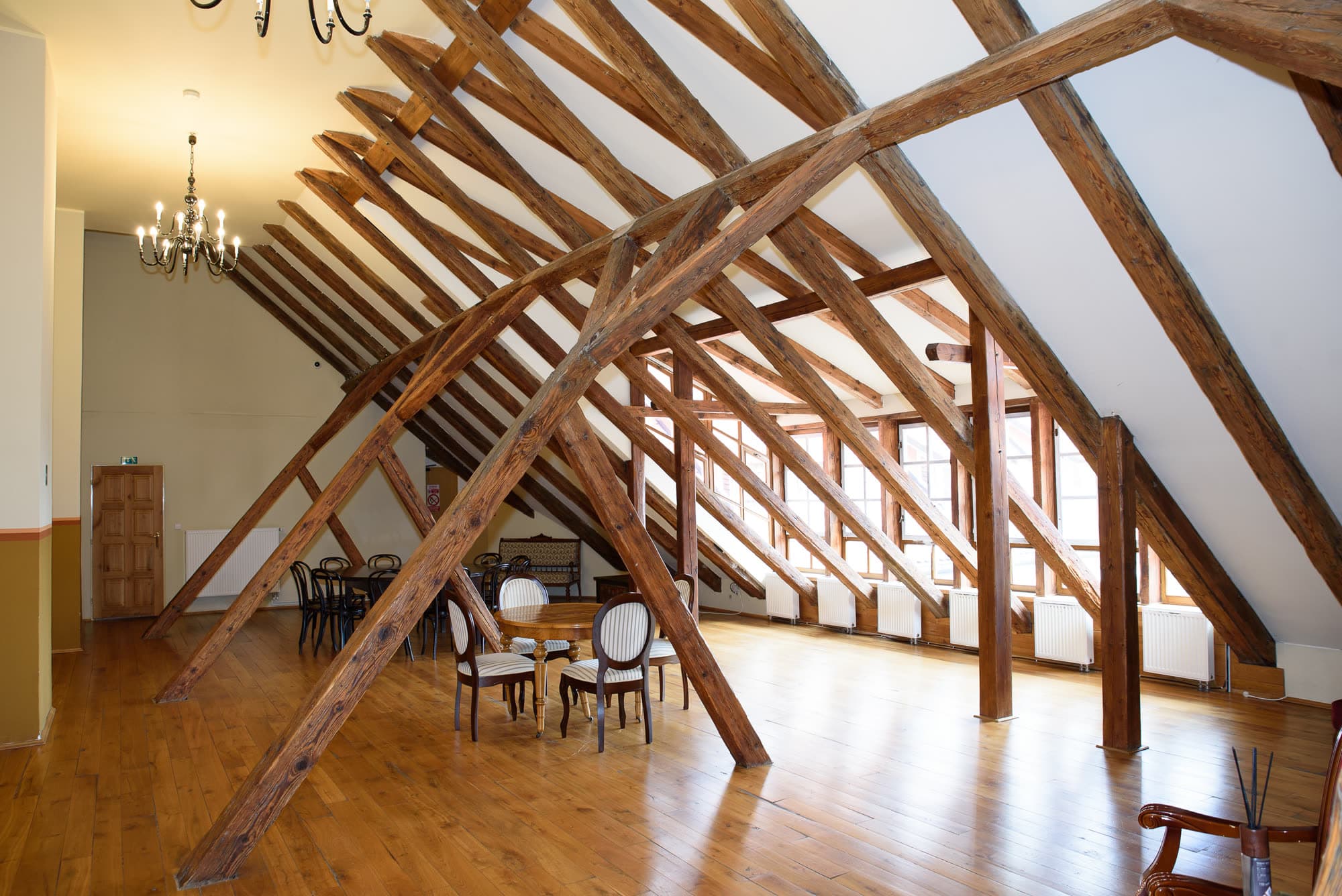 Podkrovní loft — historický krov